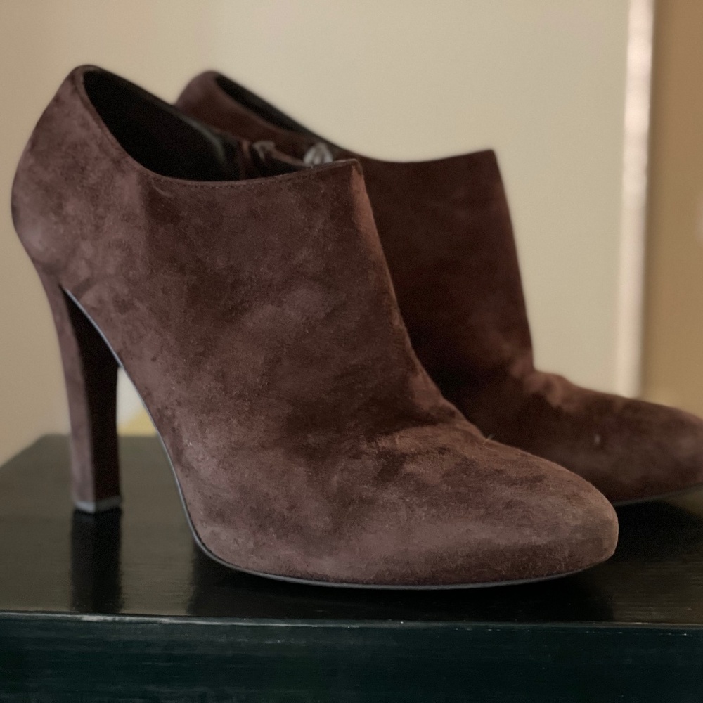 Lauren Ralph, Janae Dark Brown Suede, Leather Ankle Boot Bootie, size 8